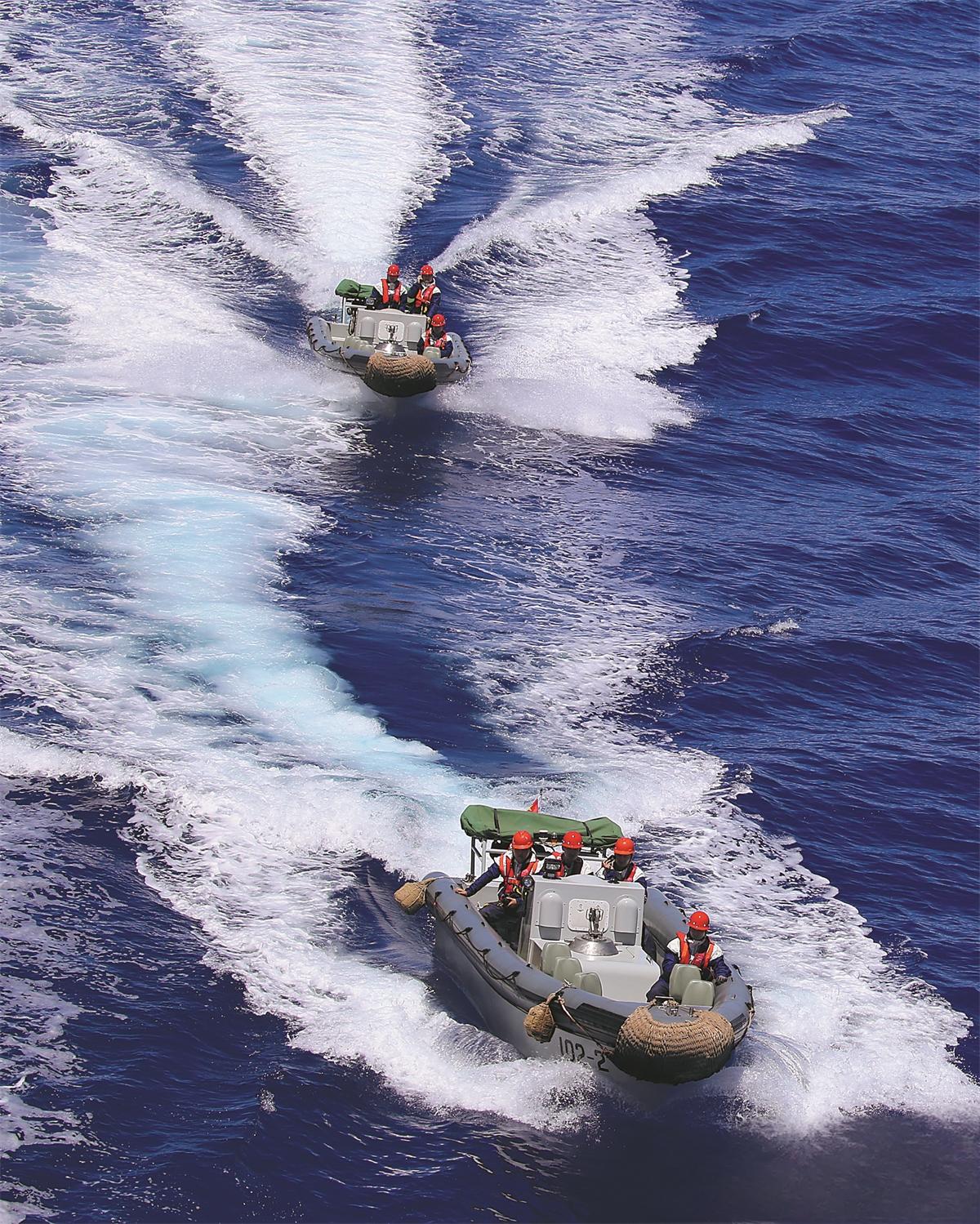 海軍某支隊艦艇海上多科目訓練掠影(圖4)