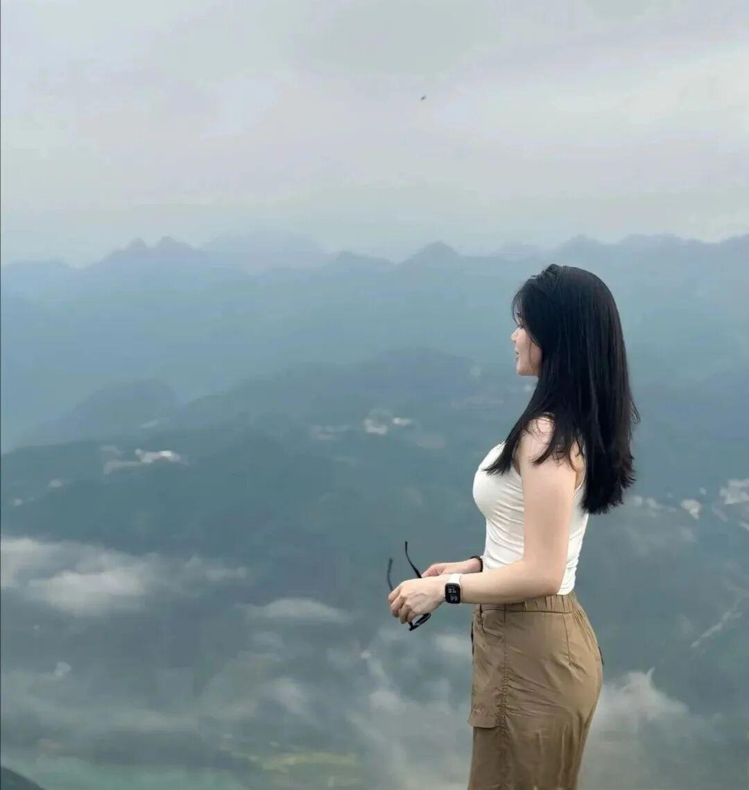 女孩1.jpg 七絕·《廬山一醉是歸期》(圖2)