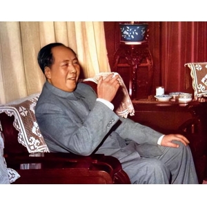 韓先楚給毛主席寫信，說地方干部隊(duì)伍太龐大，老百姓負(fù)擔(dān)太重