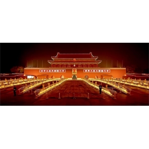 人生上半場忙忙碌碌，追求心中那份英雄夢；下半場淡定從容，找回
