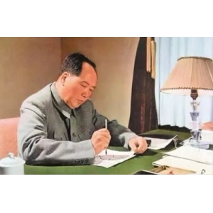毛主席給聶榮臻將軍的信，寫得更加輕快，更加流暢，每一句話都有