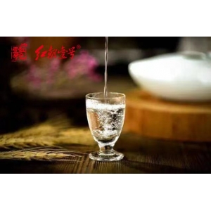 誰是第一位喝醬酒的人？探尋那些不為人知的大曲老醬香