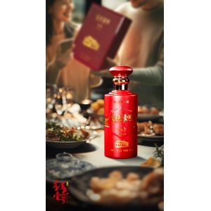 人過(guò)中年，會(huì)老友，喝老酒，唱一首老歌