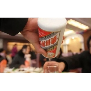 千億大佬段永平，正在加倉(cāng)茅臺(tái)/茅臺(tái)酒10月14日行情價(jià)