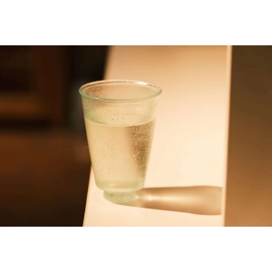 喝醬酒為什么要配礦泉水？99%的人不知道這個(gè)秘密