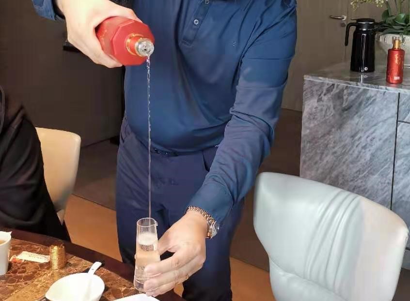 酒線拉得越細越長，酒的質(zhì)量越好嗎？(圖1)